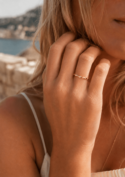 Ring Twist Whisper - 18k Forgyldt