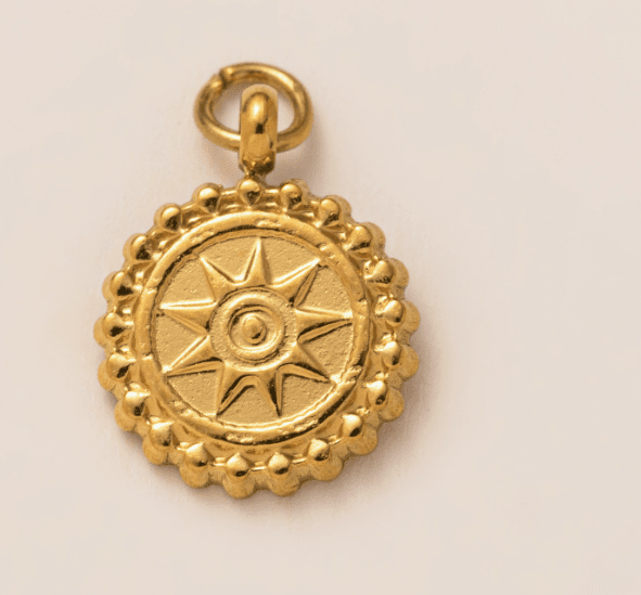 Golden Sun Charm - 18k Forgyldt