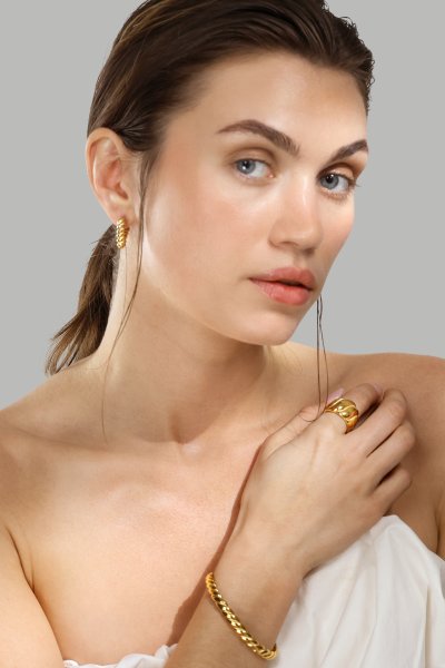 Øreringe Twisted Heart – 18k Forgyldte