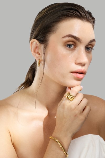 Øreringe Twisted Heart – 18k Forgyldte