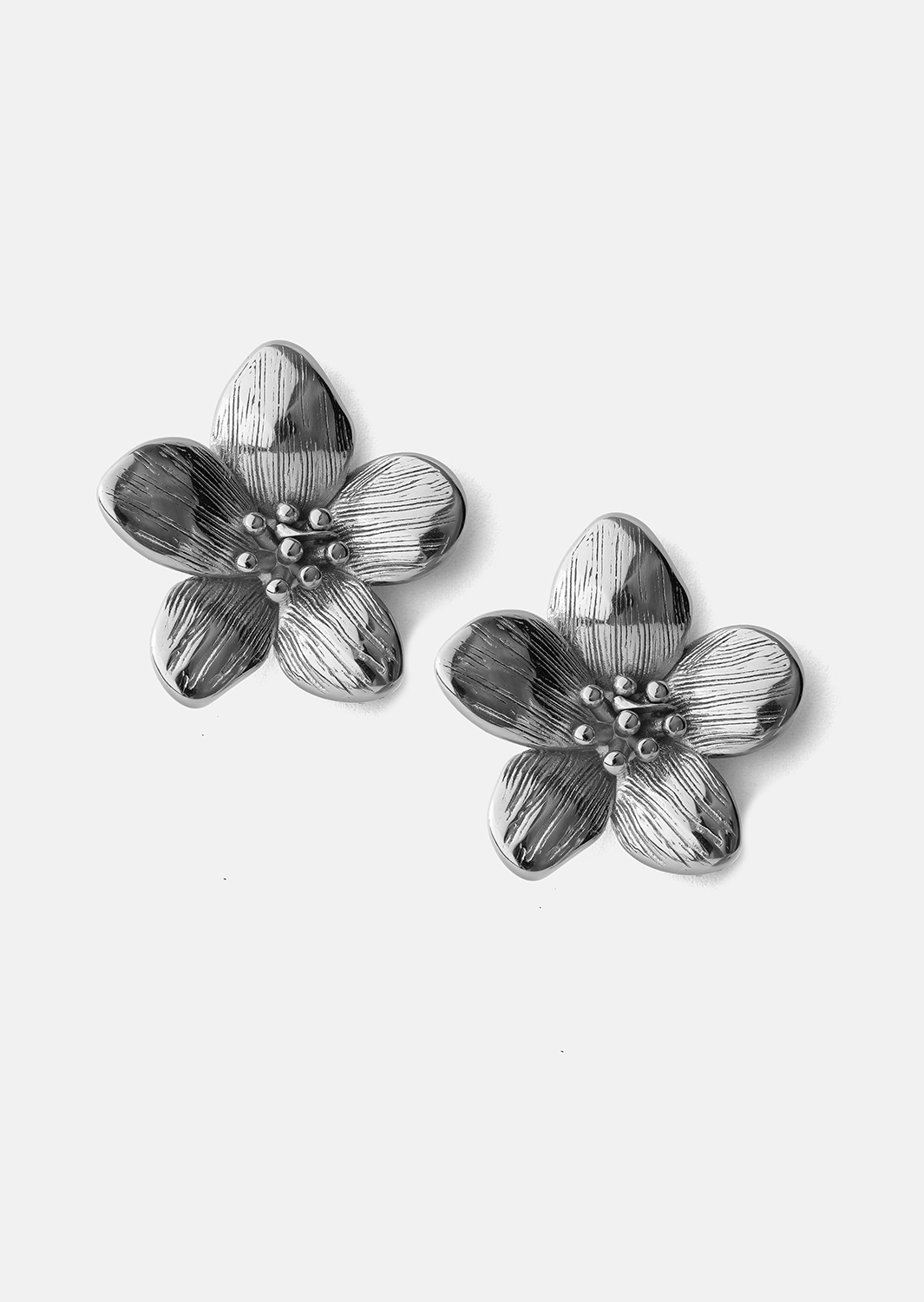 Øreringe Flora Shine – Forsølvede