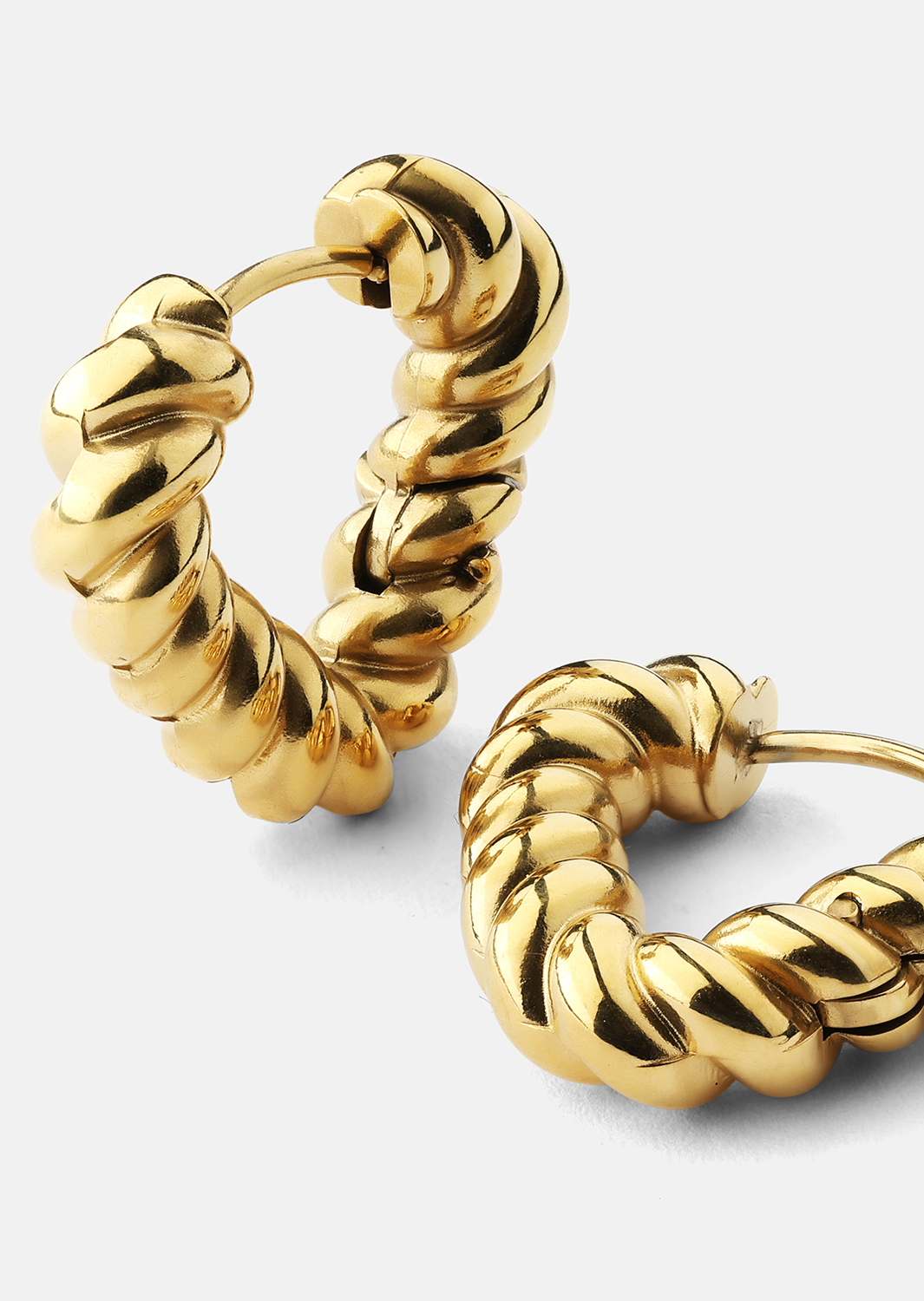 Øreringe Twisted Heart – 18k Forgyldte